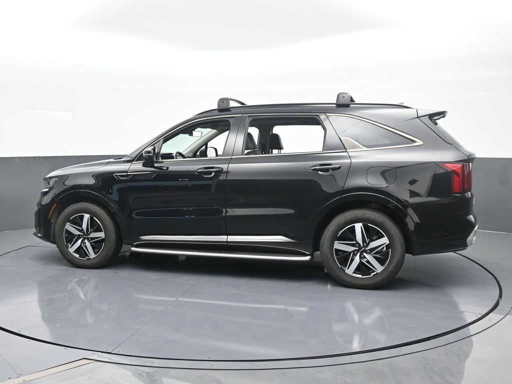 Used 2022 Kia Sorento EX with VIN 5XYRH4LF1NG131821 for sale in Miami, FL