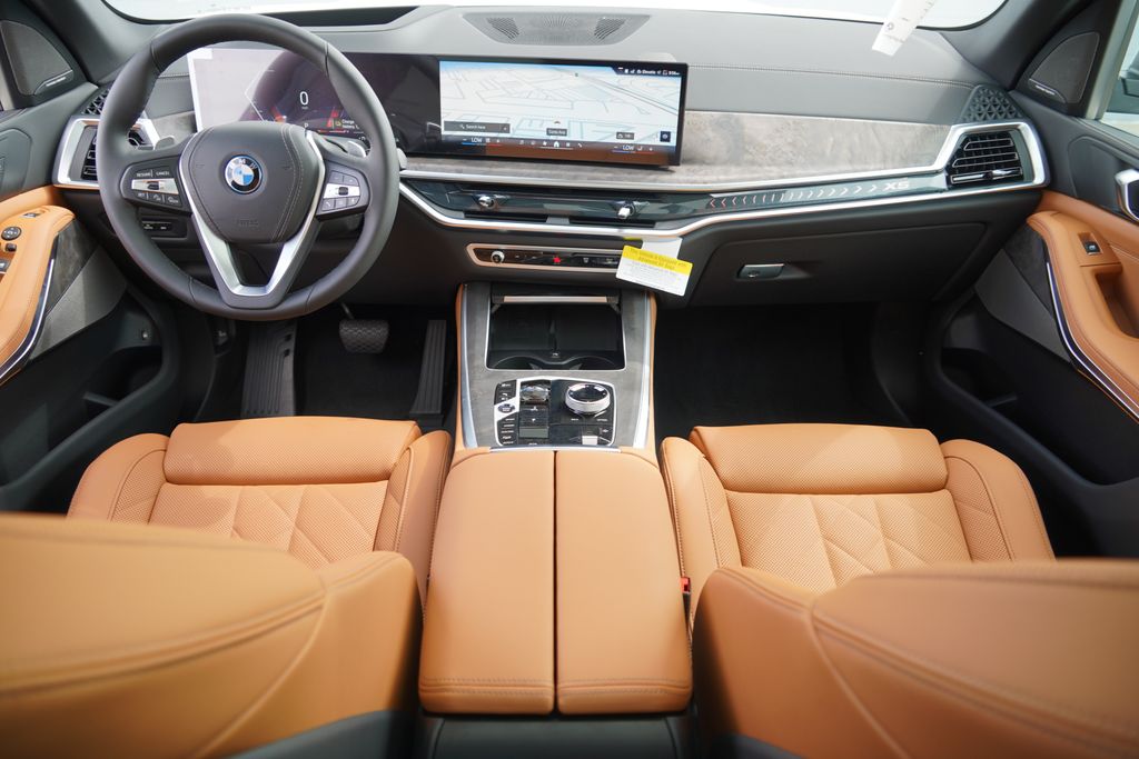 Thumbnail: 2026 BMW X5 - 13