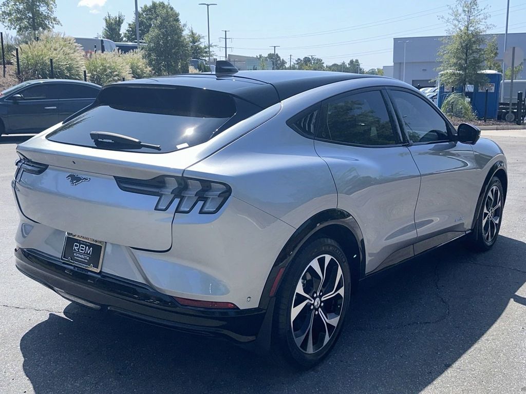 2021 Ford Mustang Mach-E Premium 8