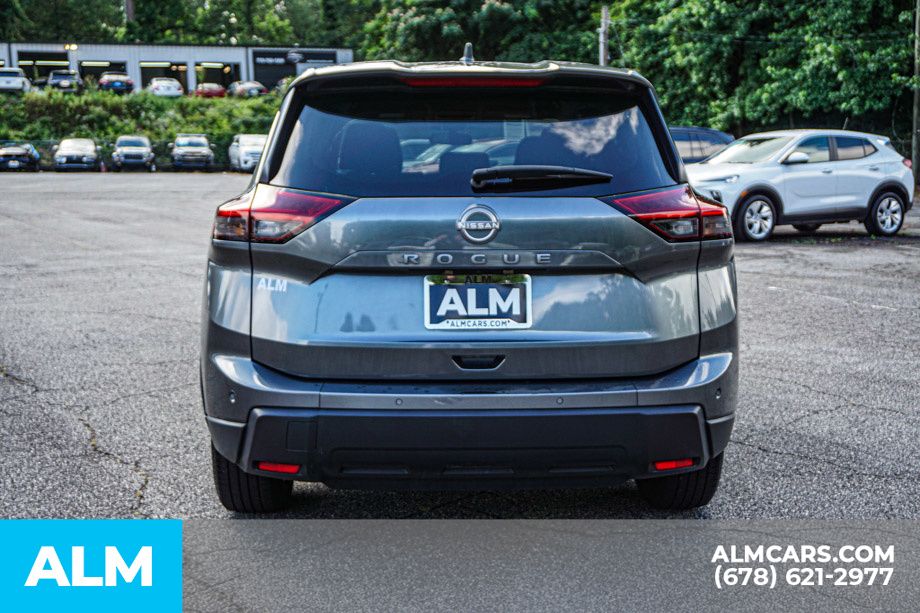 Used 2025 Gray Nissan SV image 11