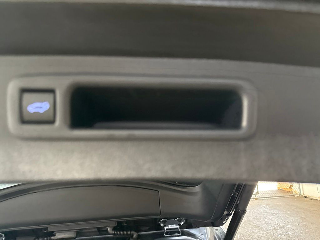 Thumbnail: 2021 Toyota Highlander - 25