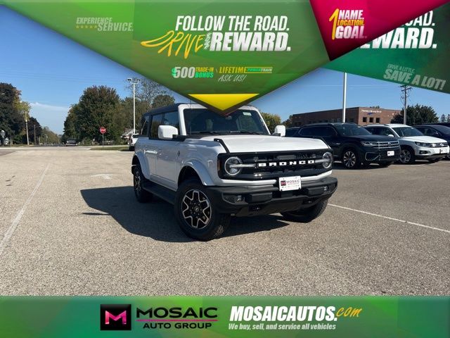 Oxford White 2025 Ford Bronco Outer Banks 4-Door 4WD SUV / Crossover Four-Wheel Drive Automatic