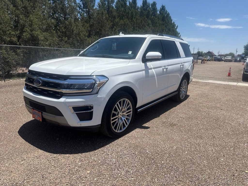 White Metallic 2022 Ford Expedition SUV / Crossover 4X2 Automatic