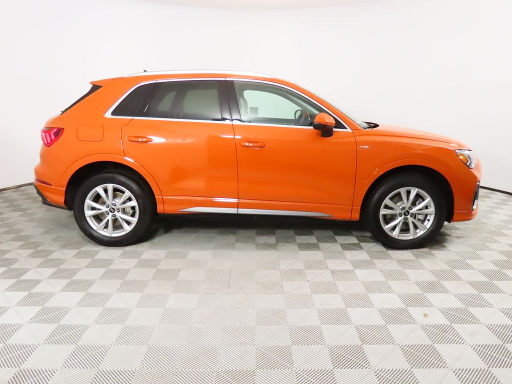 Thumbnail: 2025 Audi Q3 - 6