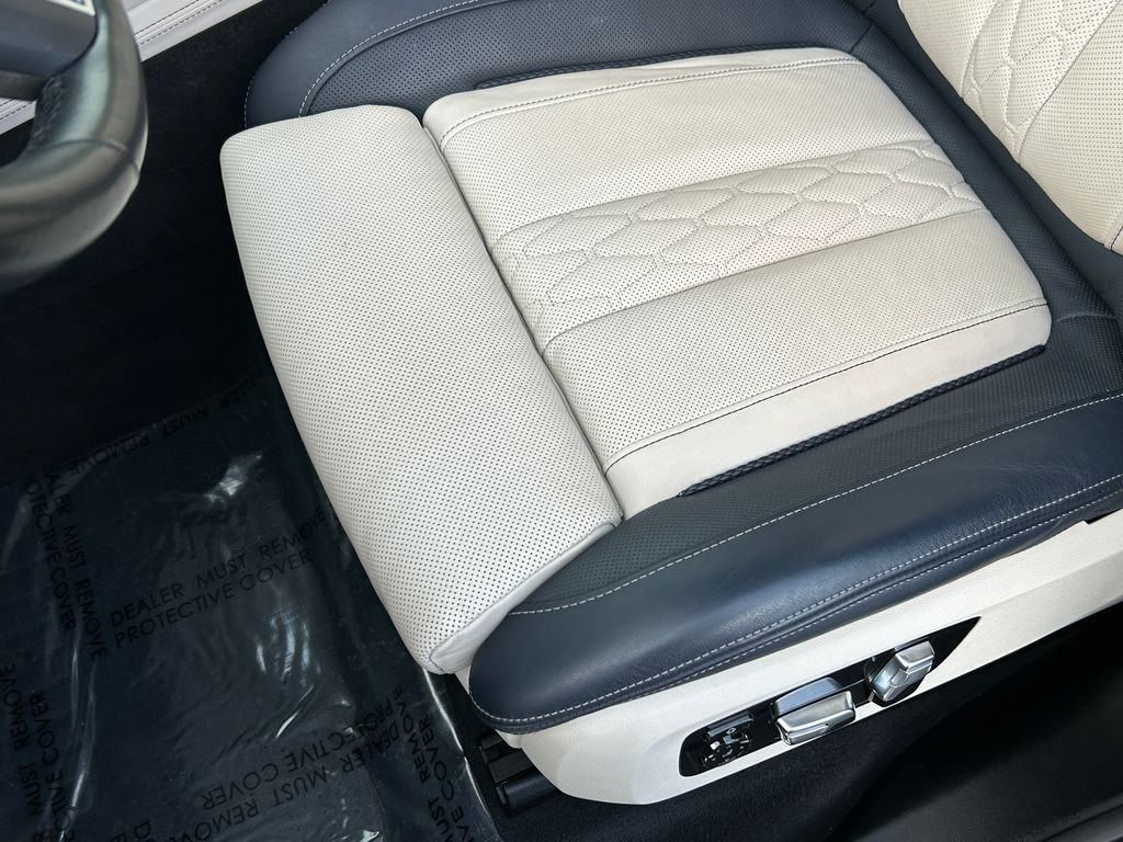 Thumbnail: 2022 BMW X7 - 15