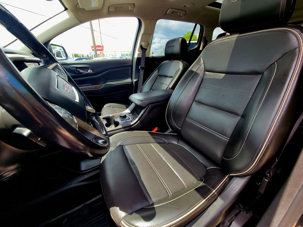 2021 GMC Acadia Denali - Image 4