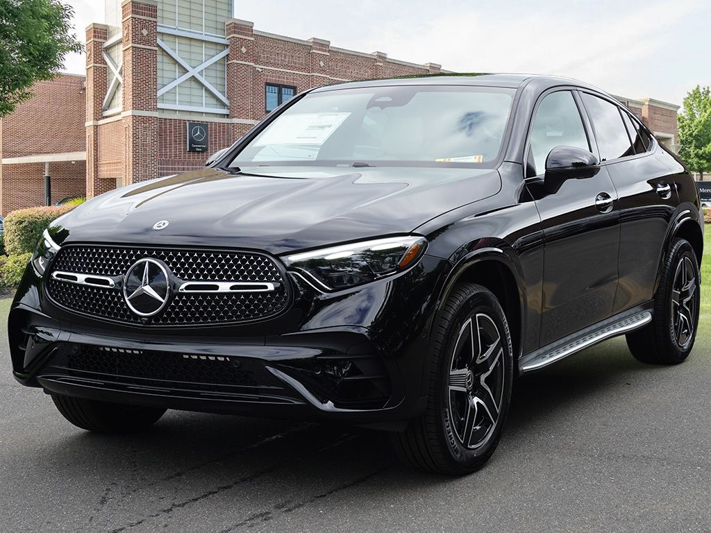 2025 Mercedes-Benz GLC 300 2
