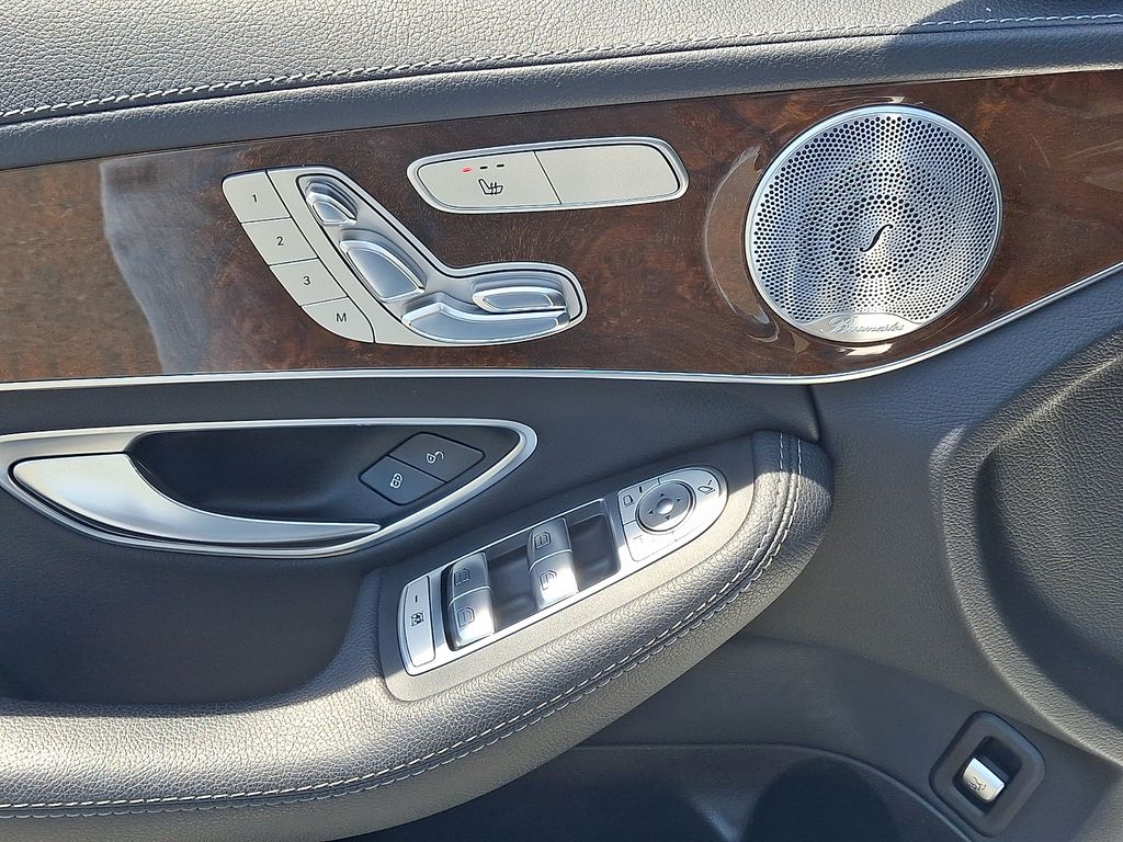Thumbnail: 2017 Mercedes-Benz C-Class - 12