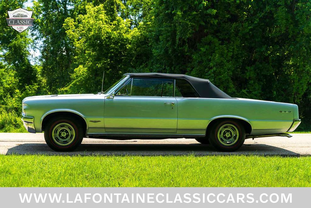 1964 Pontiac GTO 32