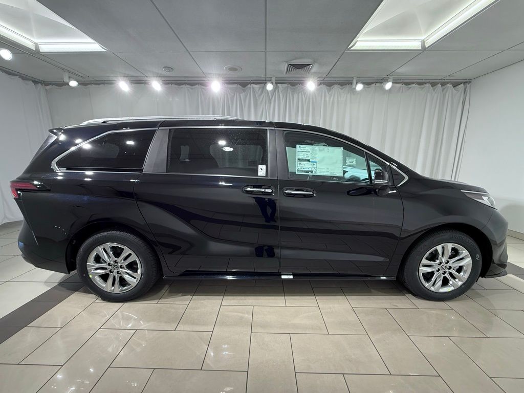 Thumbnail: 2025 Toyota Sienna - 6