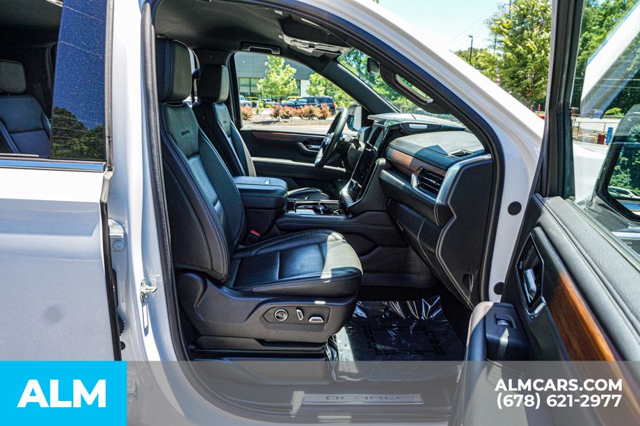 Used 2025 White GMC Denali image 24
