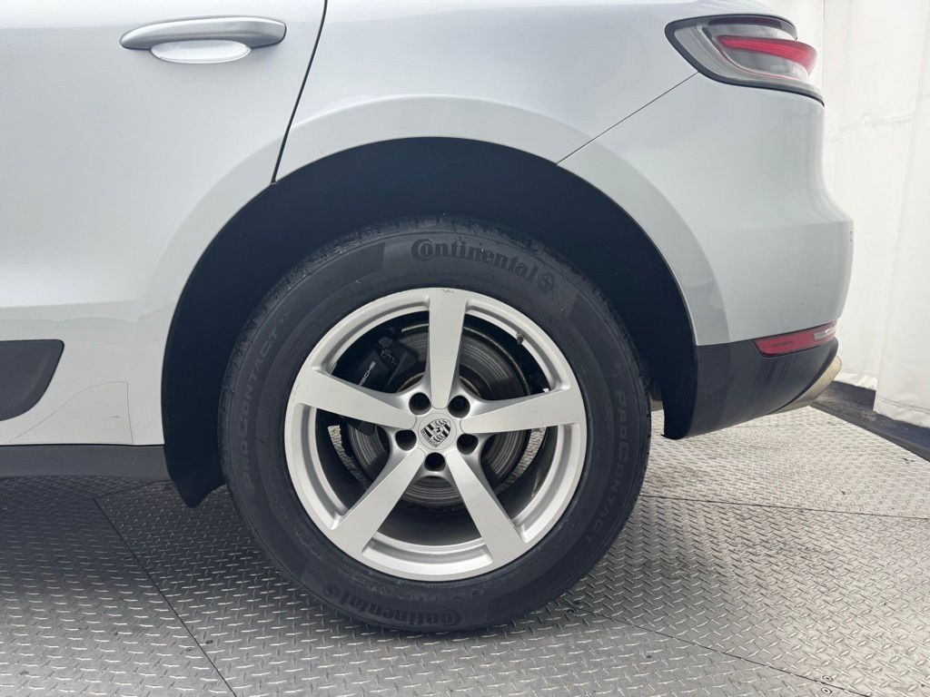 2021 Porsche Macan  12