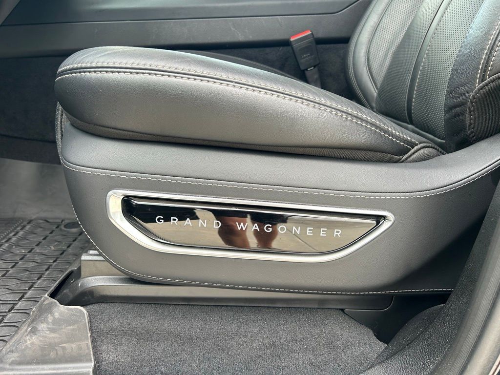 2023 Jeep Grand Wagoneer L Base
