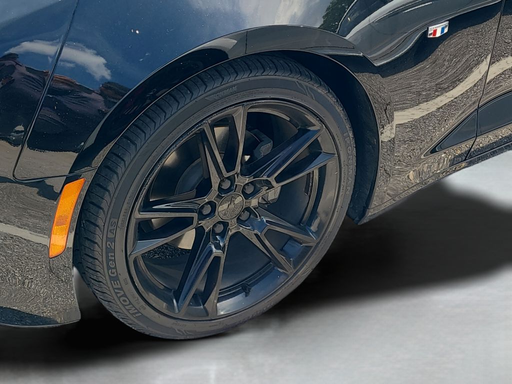 Used 2019 Black Chevrolet 3LT image 8