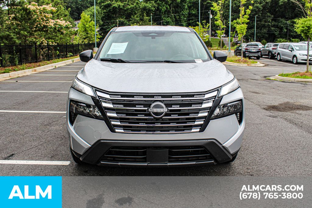 Used 2024 Silver Nissan S image 9