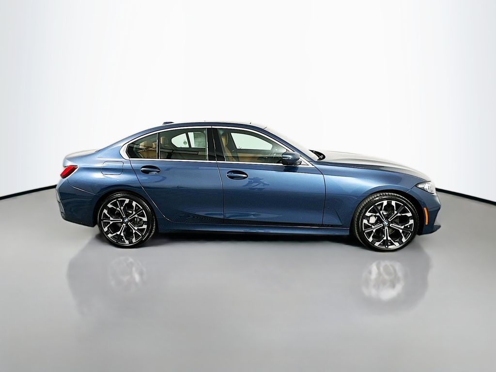 Thumbnail: 2025 BMW 3 Series - 4