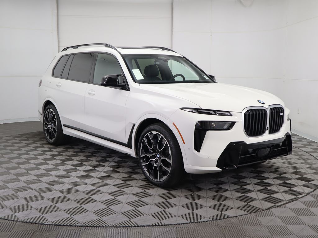 2025 BMW X7 M60i 3