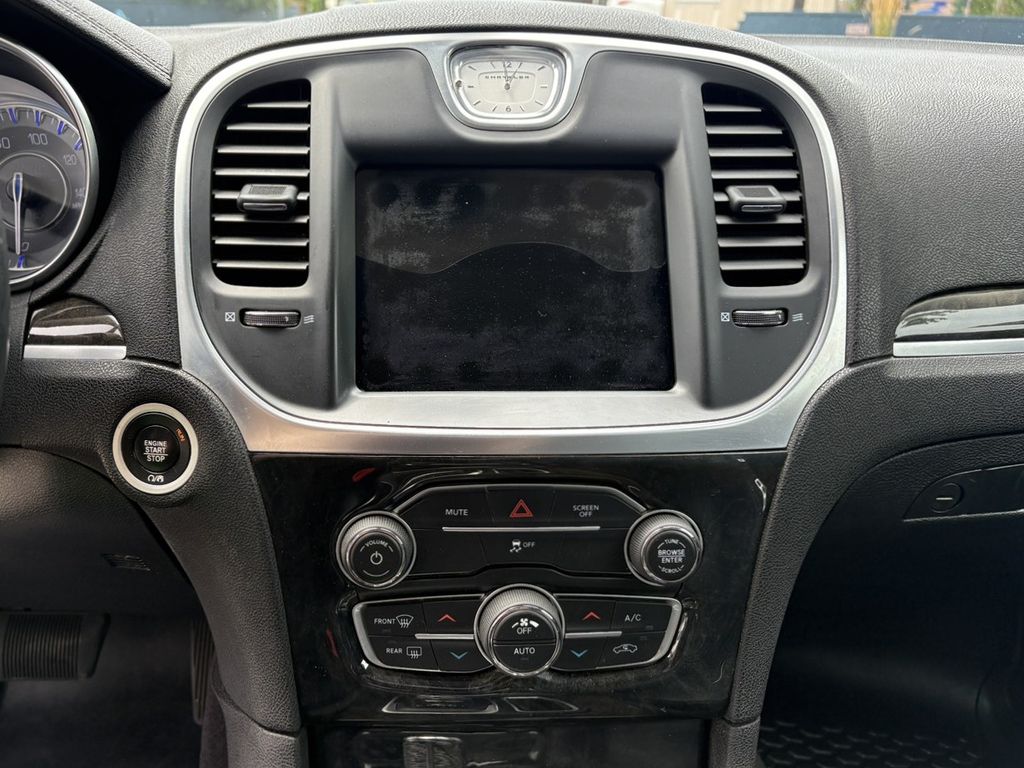2017 Chrysler 300 C