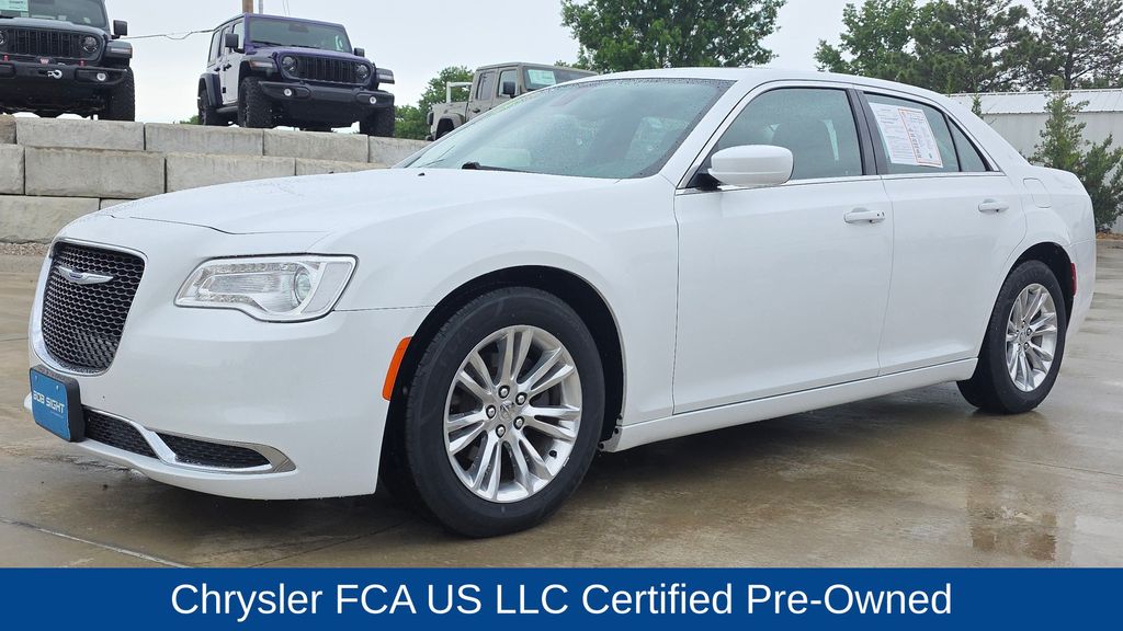 2019 Chrysler 300 Touring