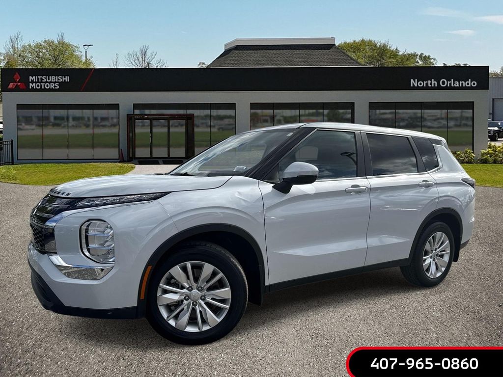 2025 Mitsubishi Outlander ES