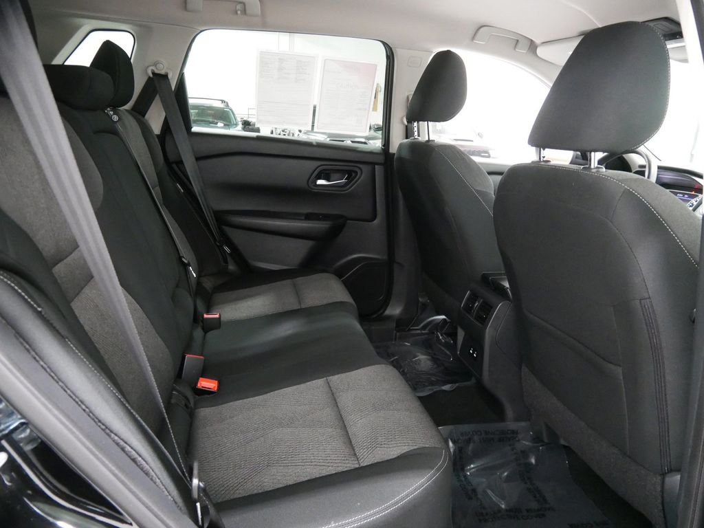 Used 2025 Nissan Rogue SUV