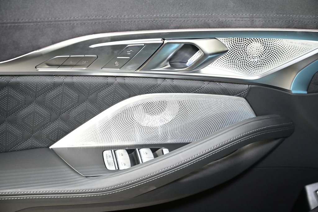 Thumbnail: 2026 BMW 8 Series - 21