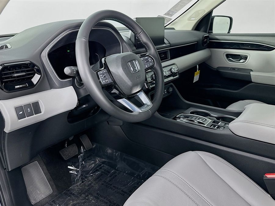 New Car 2025 Honda Pilot  Touring For Sale Under $50,000 In Austin, Texas