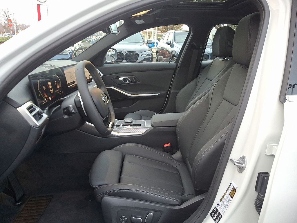 Thumbnail: 2026 BMW 3 Series - 6