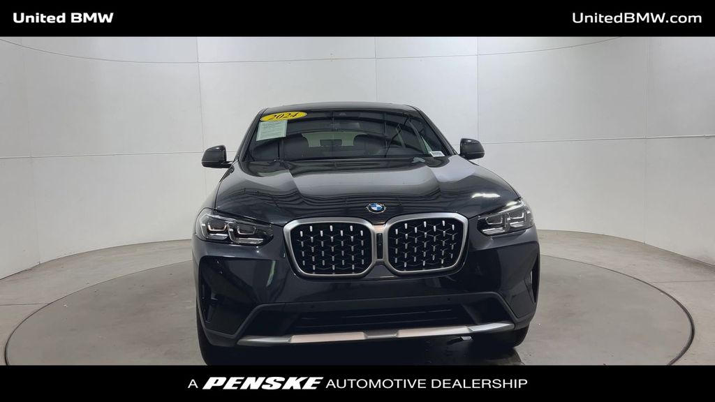 Thumbnail: 2024 BMW X4 - 3