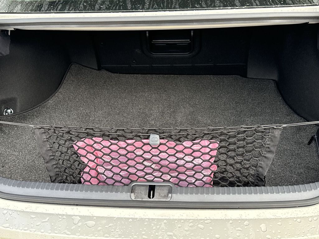 Thumbnail: 2025 Lexus ES - 13