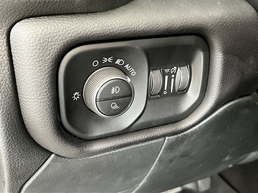 Used 2020 White Ram Laramie image 10