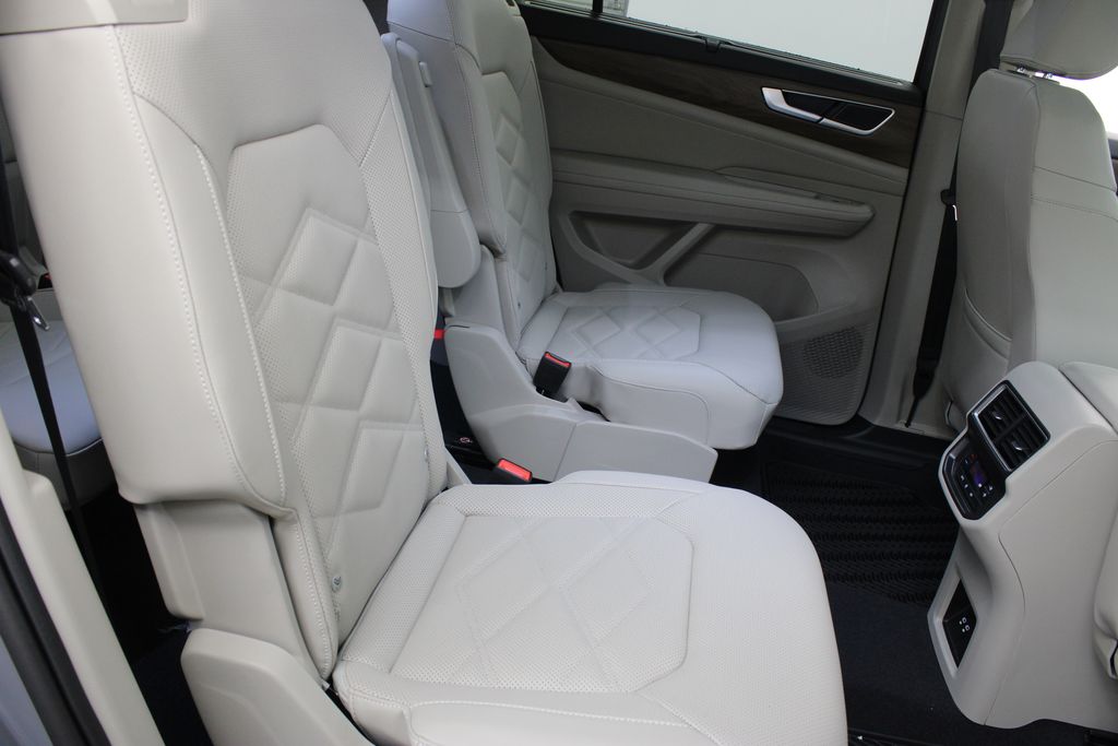 new 2026 Volkswagen Atlas car, priced at $43,361