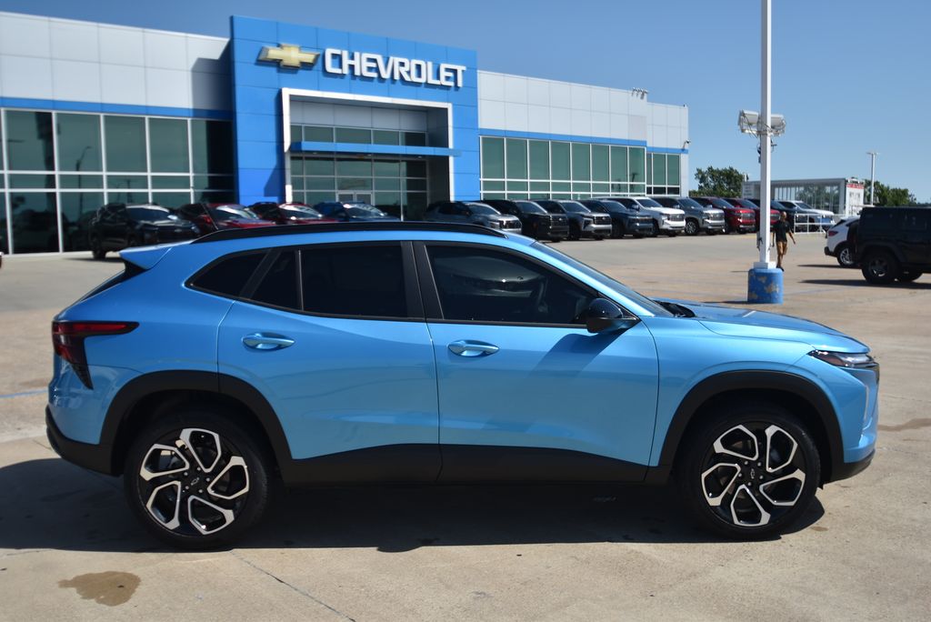 View vehicle photo 4