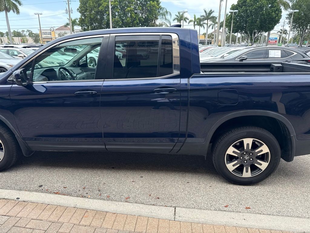 Used 2017 Blue Honda RTL image 6