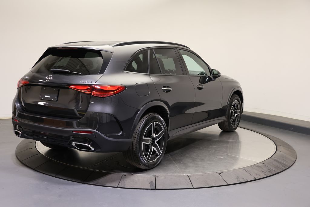 Thumbnail: 2027 Mercedes-Benz GLC - 7