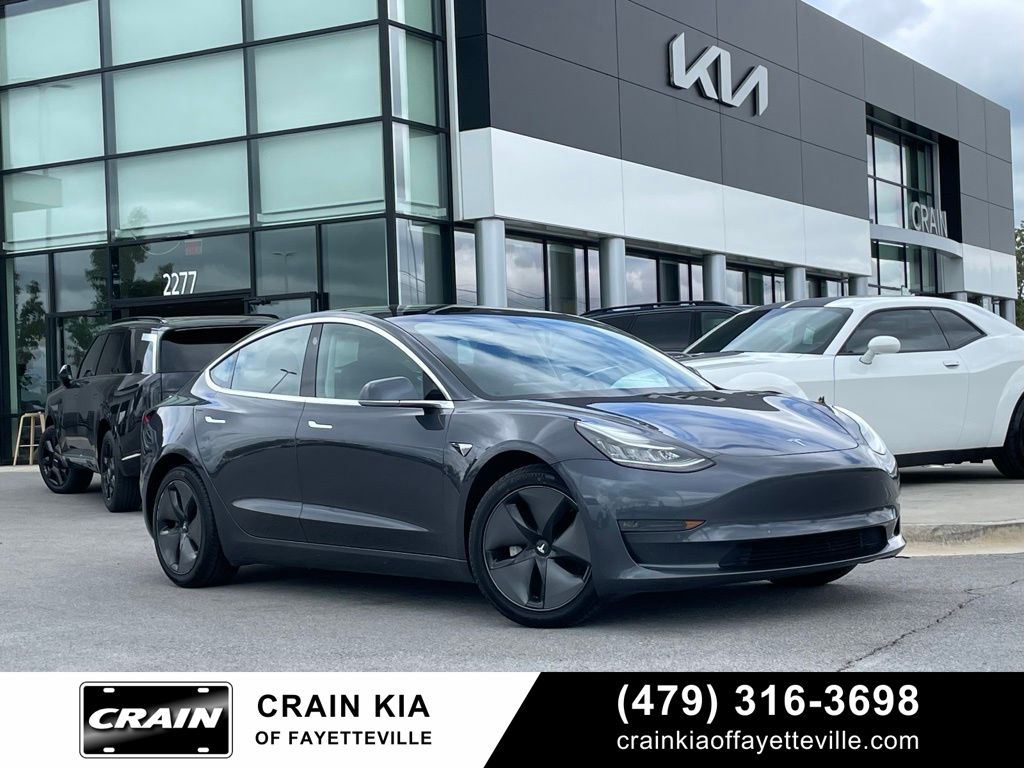 Silver Metallic 2018 Tesla Model 3 Long Range RWD Sedan Rear-Wheel Drive 1-Speed Automatic