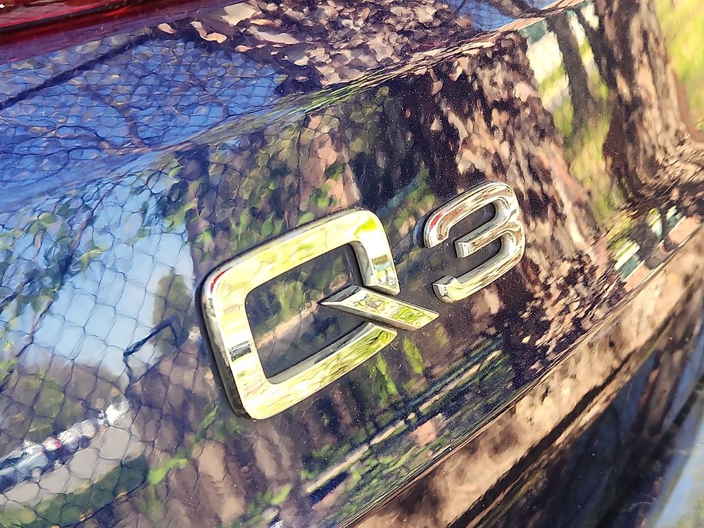 Thumbnail: 2022 Audi Q3 - 29