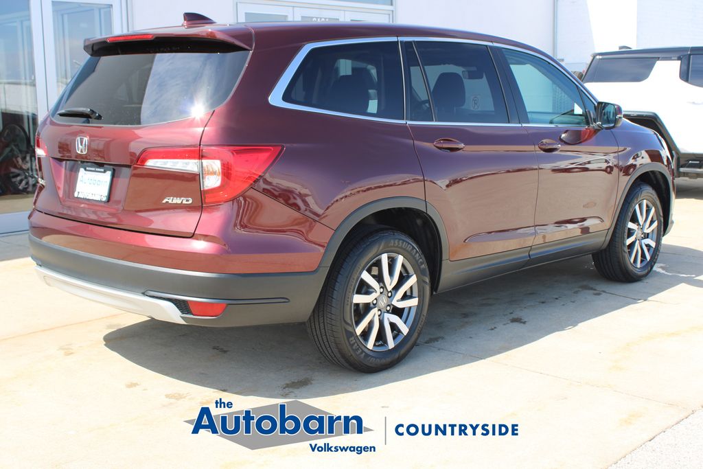 View vehicle photo 6