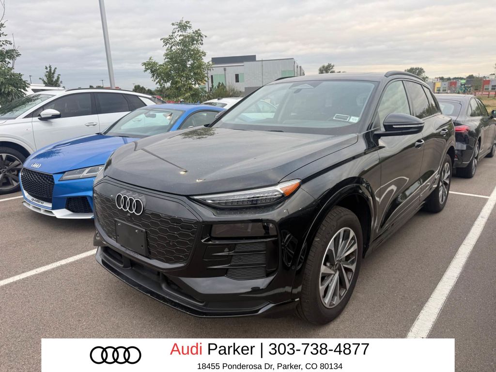  2025 Audi Q6 e-tron quattro Premium Plus   
