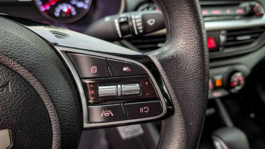 Used 2024 Kia Forte LXS 4D Sedan