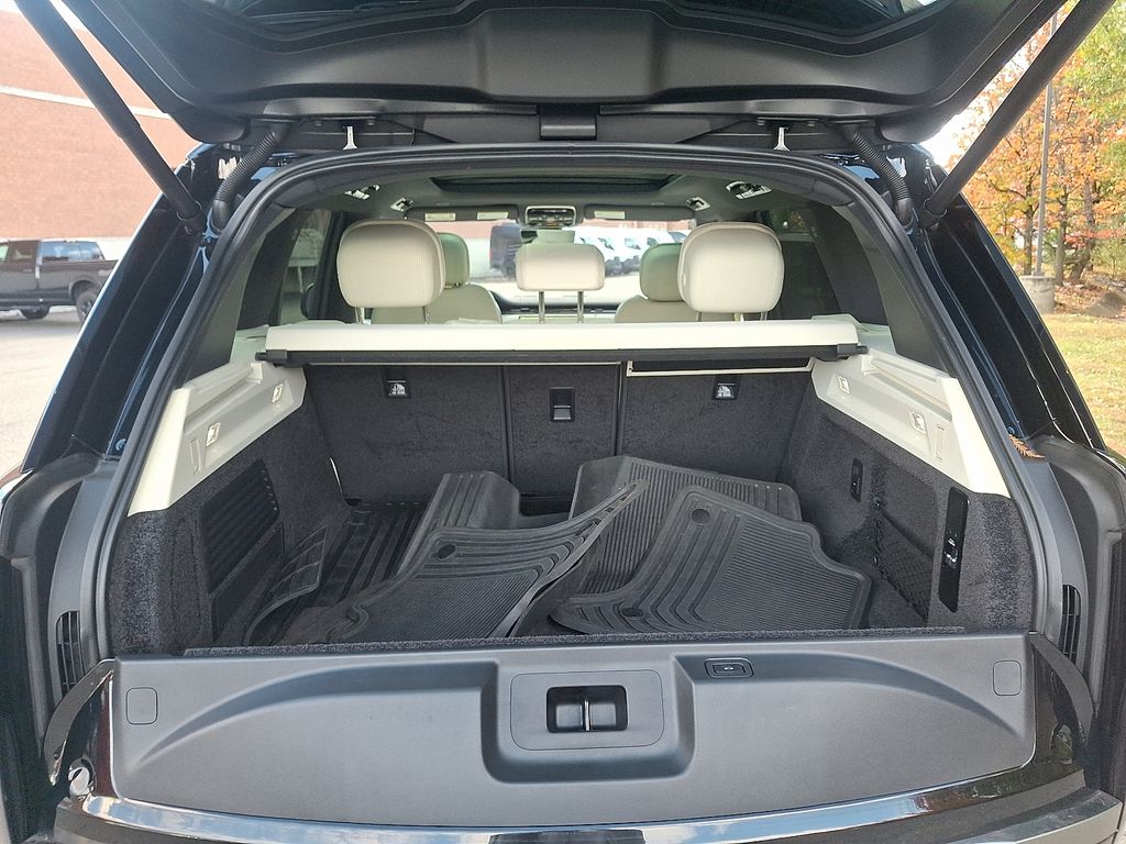 Thumbnail: 2023 Land Rover Range Rover - 26