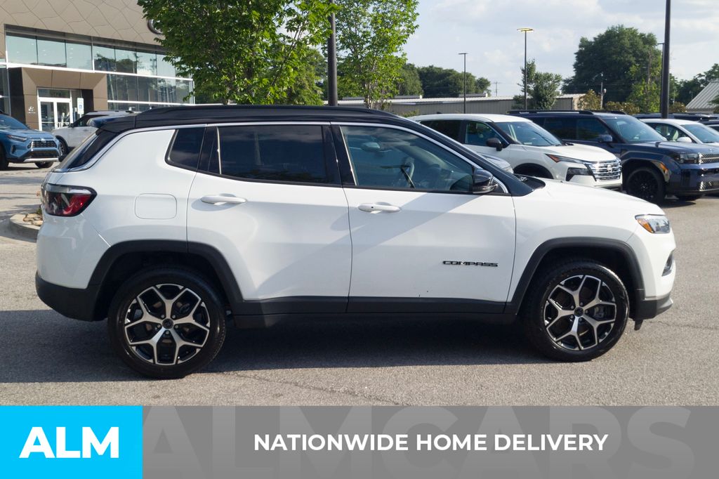 Used 2025 White Jeep Limited image 4