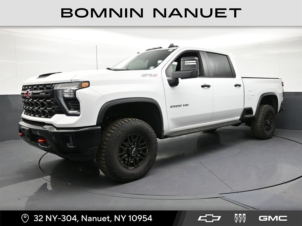 Summit White 2024 Chevrolet Silverado 2500HD Pickup Truck Four-Wheel Drive Automatic