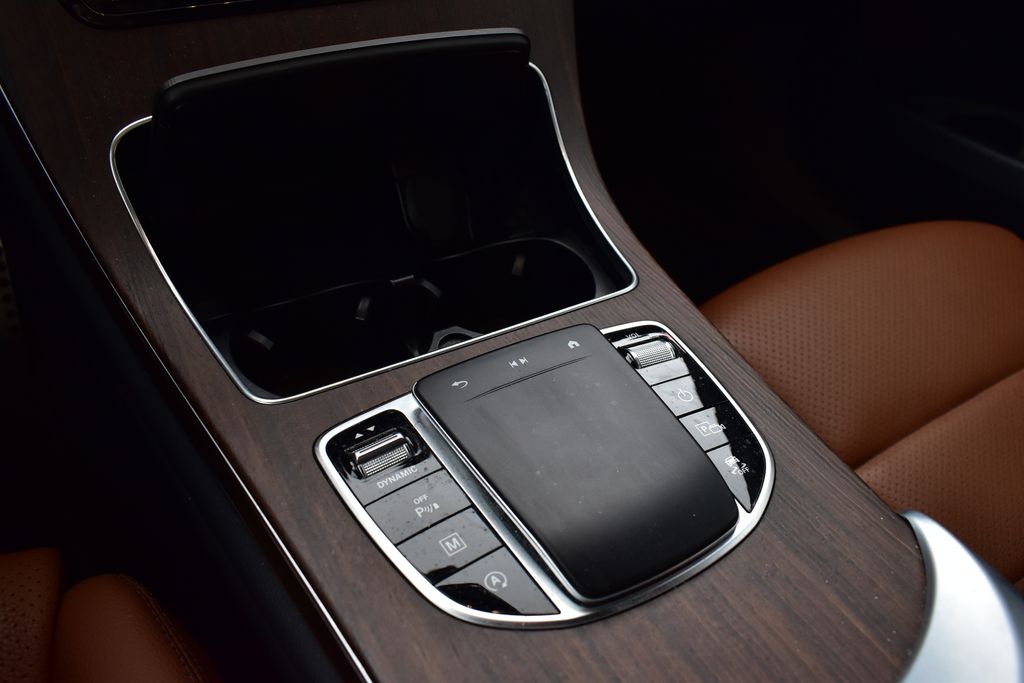 Thumbnail: 2022 Mercedes-Benz GLC - 21