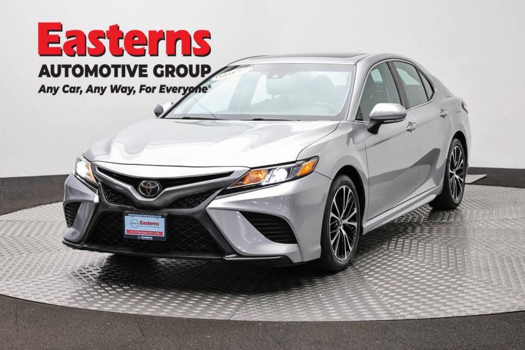 Celestial Silver Metallic 2018 Toyota Camry Sedan Front-Wheel Drive 8-Speed Automatic