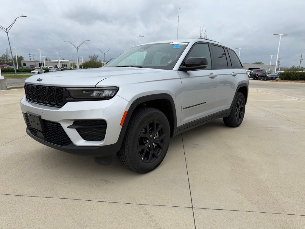 2025 Jeep Grand Cherokee Altitude