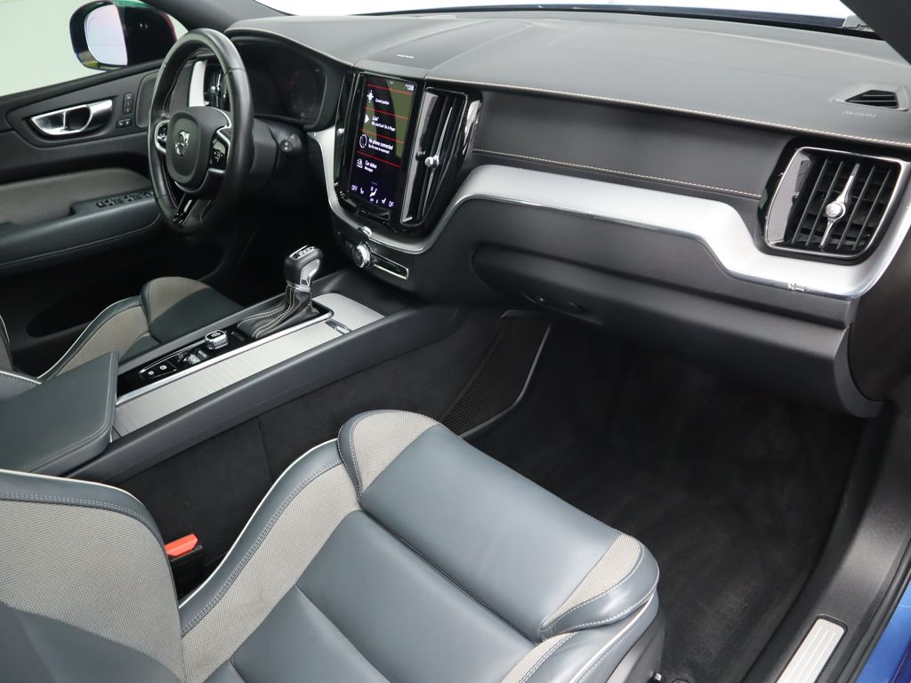 Thumbnail: 2021 Volvo XC60 - 18