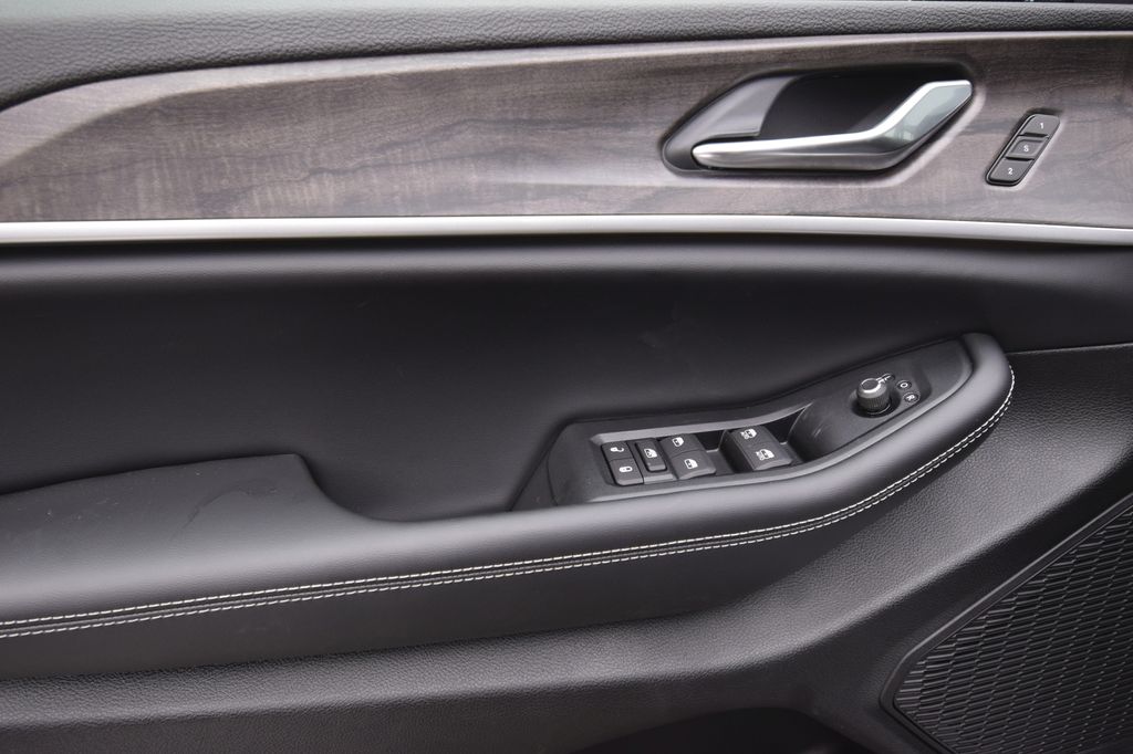 new 2025 Jeep Grand Cherokee car, priced at $44,577