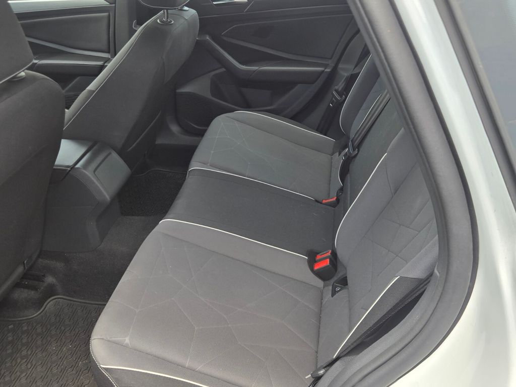 2025 Volkswagen Jetta - $18,500
