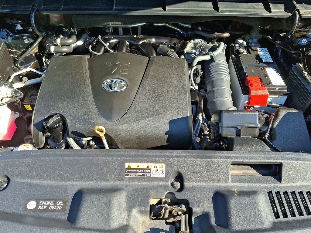 Thumbnail: 2021 Toyota Highlander - 28